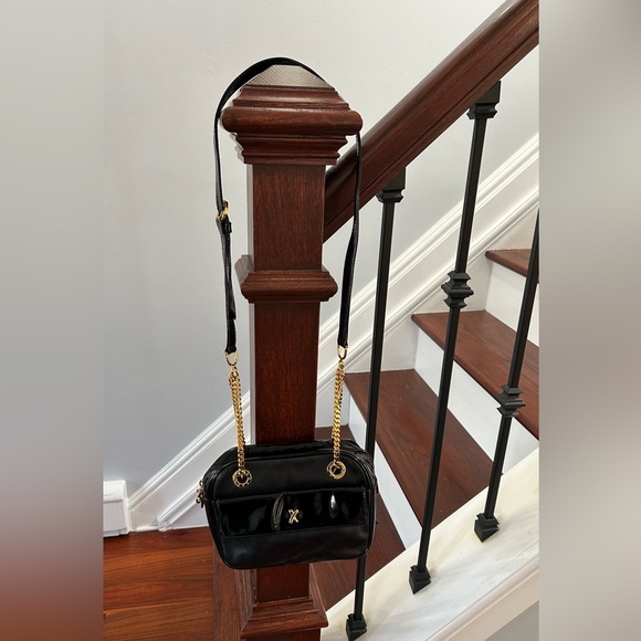 Paloma Picasso Elegant Black Crossbody Bag - Picture 5 of 7